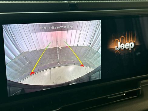 Used 2025 Jeep Wrangler Sahara w/ Safety Group image 21