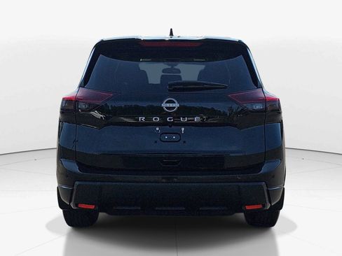 Used 2025 Nissan Rogue S FWD image 5