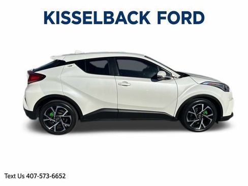 Used 2018 Toyota C-HR XLE image 2