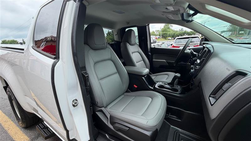 Used 2020 Chevrolet Colorado W/T w/ WT Convenience Package RWD image 14