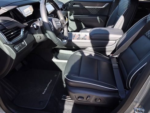 New 2026 GMC Acadia Denali w/ Super Cruise Package image 11