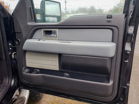 Used 2011 Ford F150 XLT w/ XTR Pkg image 26