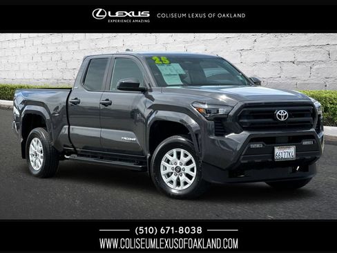 Used 2025 Toyota Tacoma SR5 AWD/4WD image 1