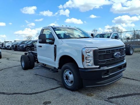New 2026 Ford F350 XL AWD/4WD image 3