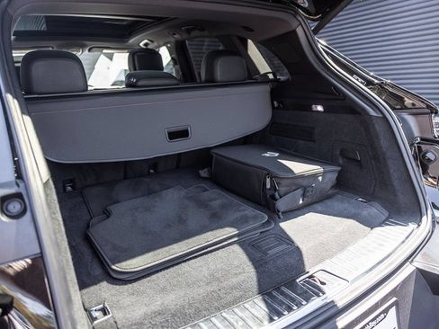 Certified 2024 Porsche Cayenne AWD/4WD image 26