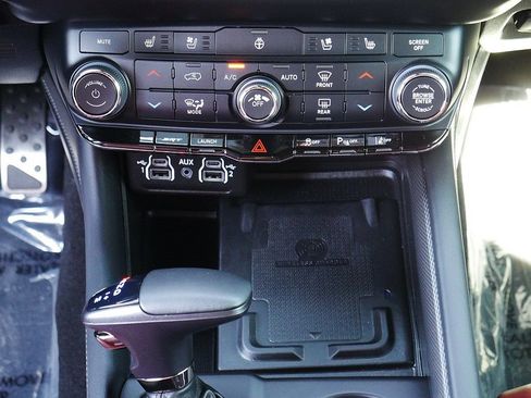 Used 2024 Dodge Durango SRT Hellcat AWD/4WD image 23