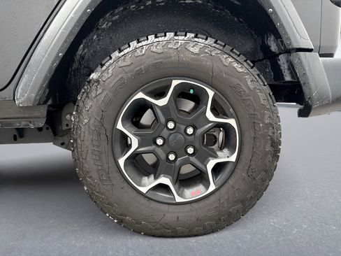 Used 2021 Jeep Wrangler Unlimited Sport image 23