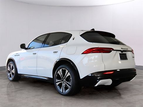 New 2025 Maserati Grecale Folgore image 6