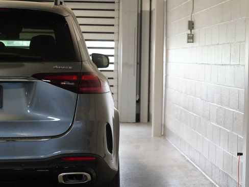 New 2026 Mercedes-Benz GLE 580 4MATIC image 13
