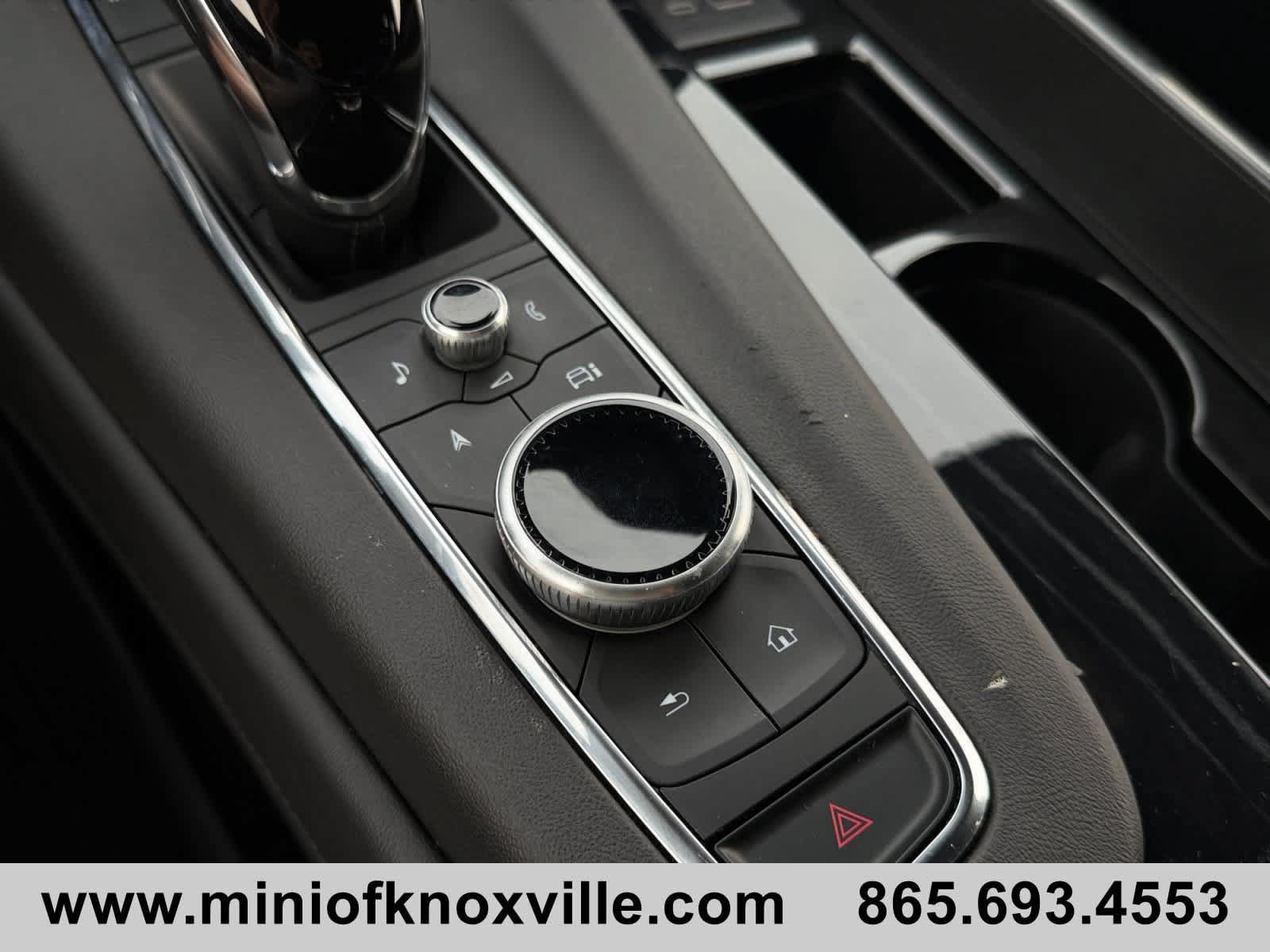 Used 2024 Cadillac Escalade Sport AWD/4WD image 31