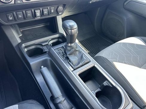 Used 2023 Toyota Tacoma TRD Off-Road w/ Technology Package AWD/4WD image 30