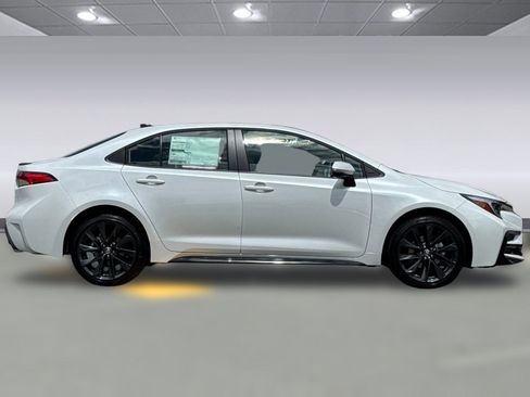 New 2026 Toyota Corolla SE FWD image 2