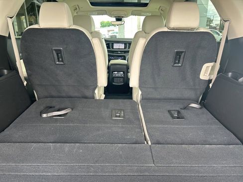 Used 2023 Buick Enclave Premium w/ Experience Buick Package FWD image 15