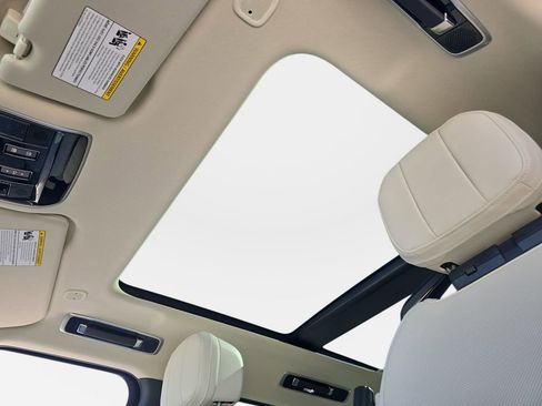 New 2026 Land Rover Range Rover SE image 30
