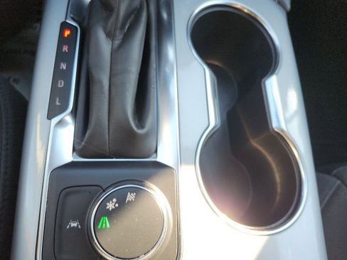 Used 2025 Chevrolet Blazer LT FWD image 31