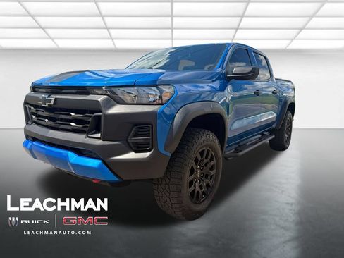Used 2023 Chevrolet Colorado Trail Boss w/ Advanced Trailering Package AWD/4WD image 9