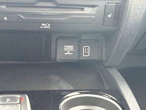 Used 2022 Honda Pilot Touring image 6