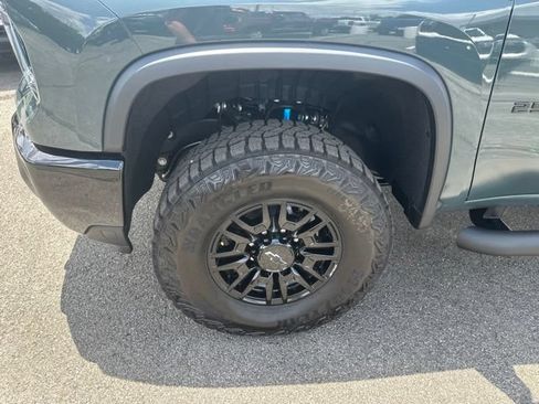 New 2026 Chevrolet Silverado 2500 ZR2 w/ LPO, Dark Essentials Package AWD/4WD image 10