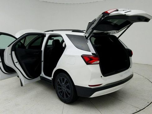 Certified 2023 Chevrolet Equinox RS w/ RS Leather Package FWD image 12