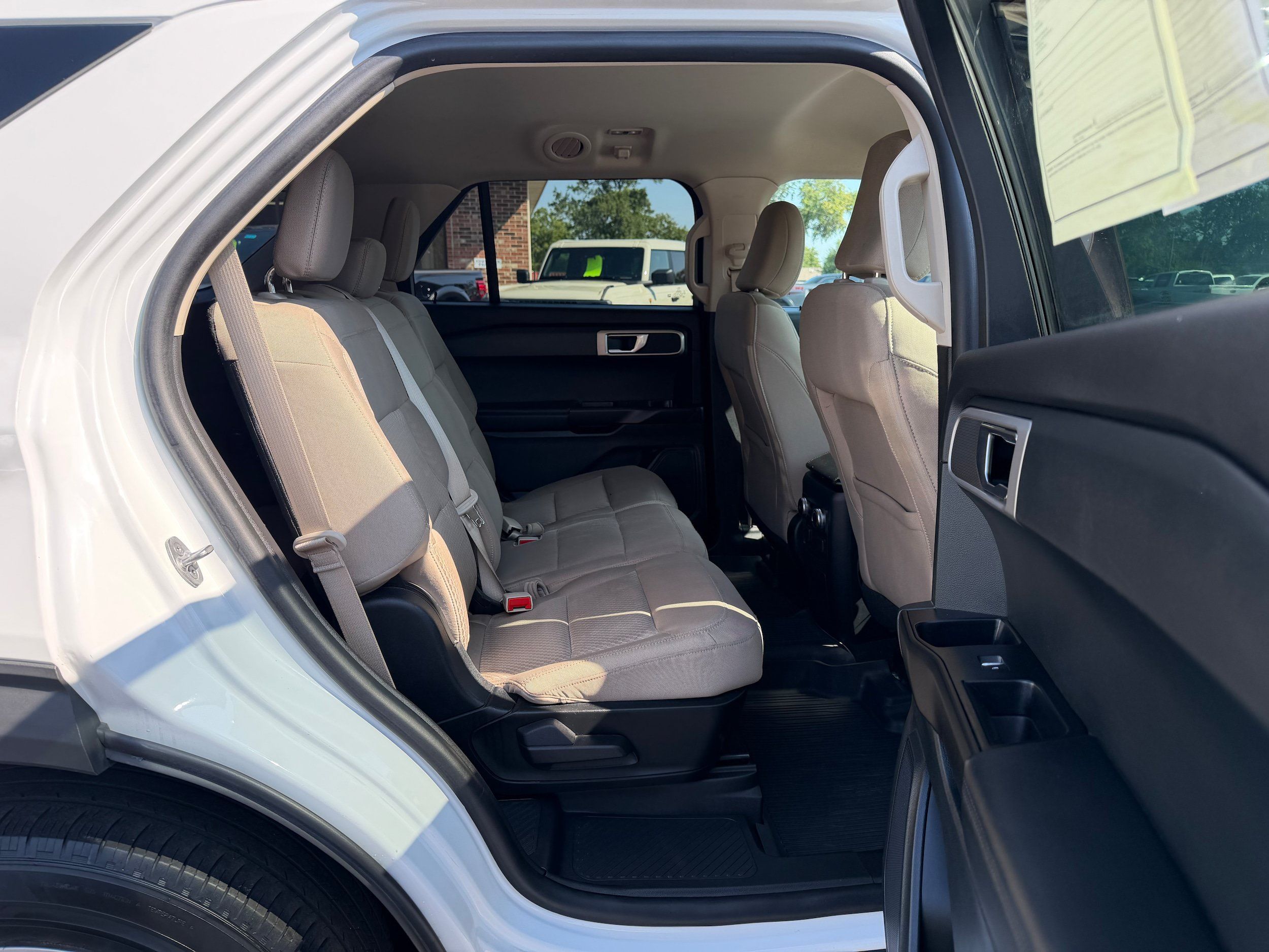 Used 2021 Ford Explorer 4WD image 15