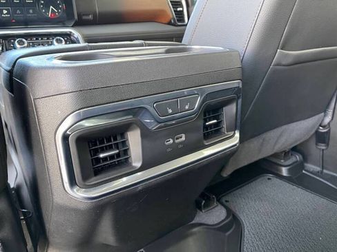 Used 2024 GMC Sierra 3500 Denali w/ Technology Package AWD/4WD image 21