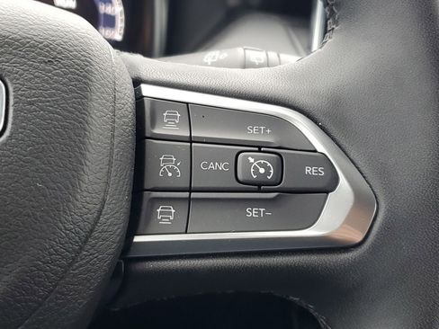 Used 2024 Jeep Compass Limited w/ High Altitude Package image 14