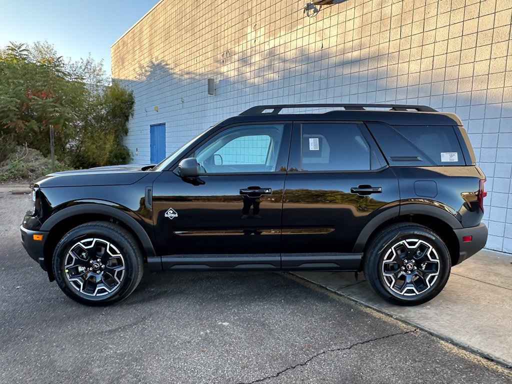 New 2026 Ford Bronco Sport Outer Banks w/ Outer Banks Tech Package+ AWD/4WD image 2