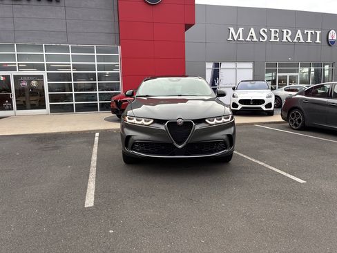 Certified 2024 Alfa Romeo Tonale Ti image 3