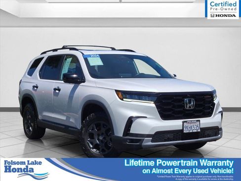 Certified 2024 Honda Pilot TrailSport image 1