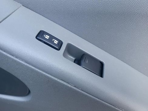 Used 2021 Nissan Frontier SV image 15