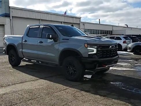 Used 2024 Chevrolet Silverado 1500 ZR2 w/ LPO, Dark Essentials Package image 9