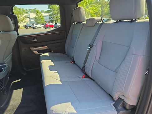 Used 2025 Toyota Tundra SR5 w/ SR5 Convenience Package AWD/4WD image 13