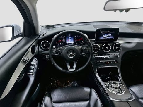 Used 2019 Mercedes-Benz GLC 300 image 20