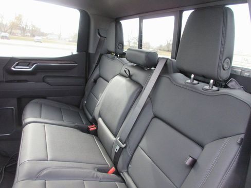 New 2026 GMC Sierra 1500 SLT w/ SLT Premium Plus Package image 15