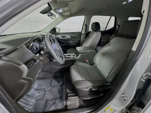 Used 2019 Chevrolet Traverse LS FWD image 12