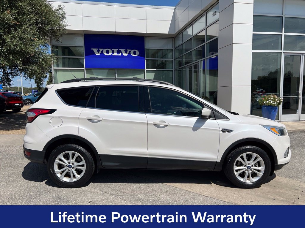 Used 2018 Ford Escape SE w/ Ford Safe & Smart Package FWD image 8