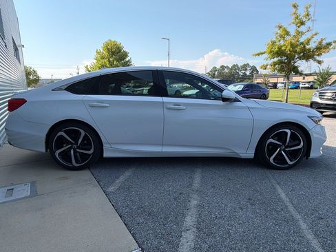 Used 2019 Honda Accord Sport image 5