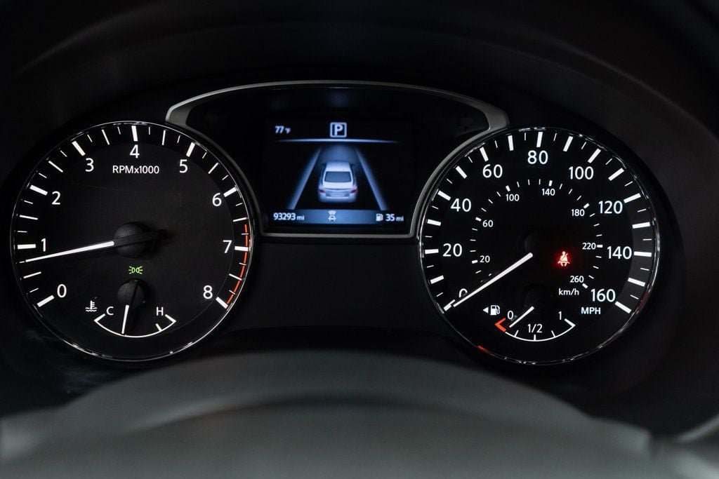Used 2018 Nissan Altima 2.5 SR FWD image 30