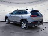 Used 2018 Jeep Cherokee Limited image 3