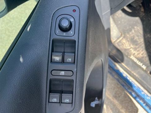 Used 2018 Volkswagen Tiguan Limited w/ Premium Package AWD/4WD image 5