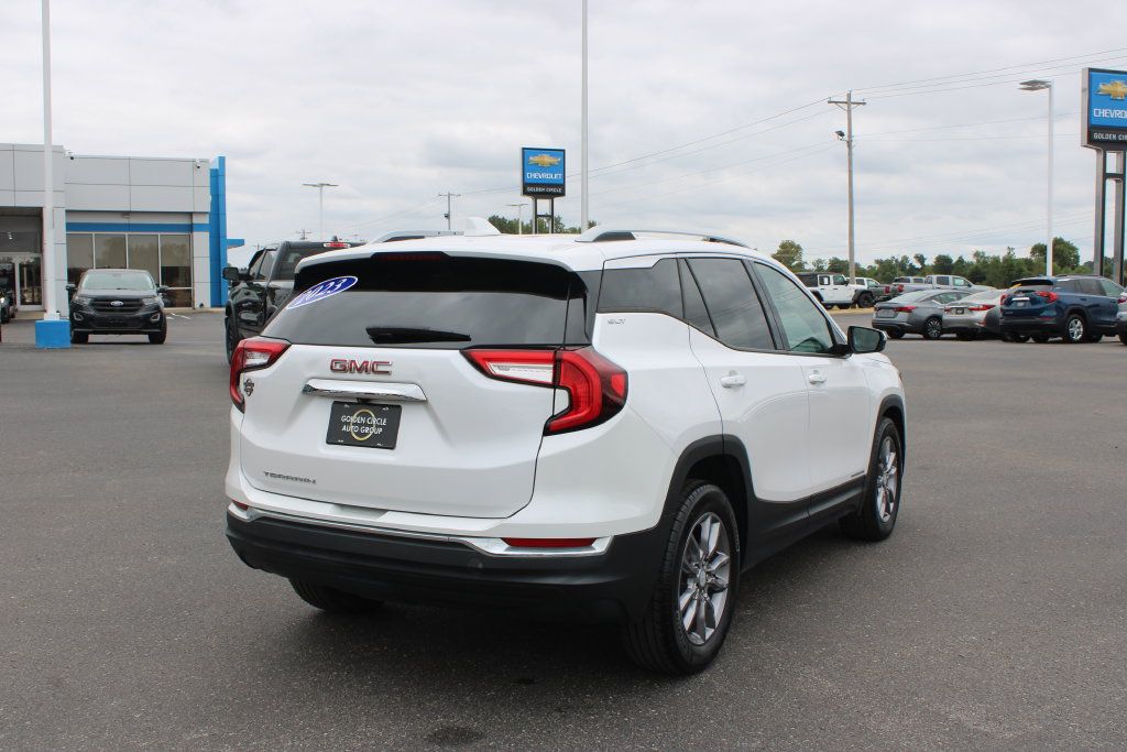 Used 2023 GMC Terrain SLT FWD image 9