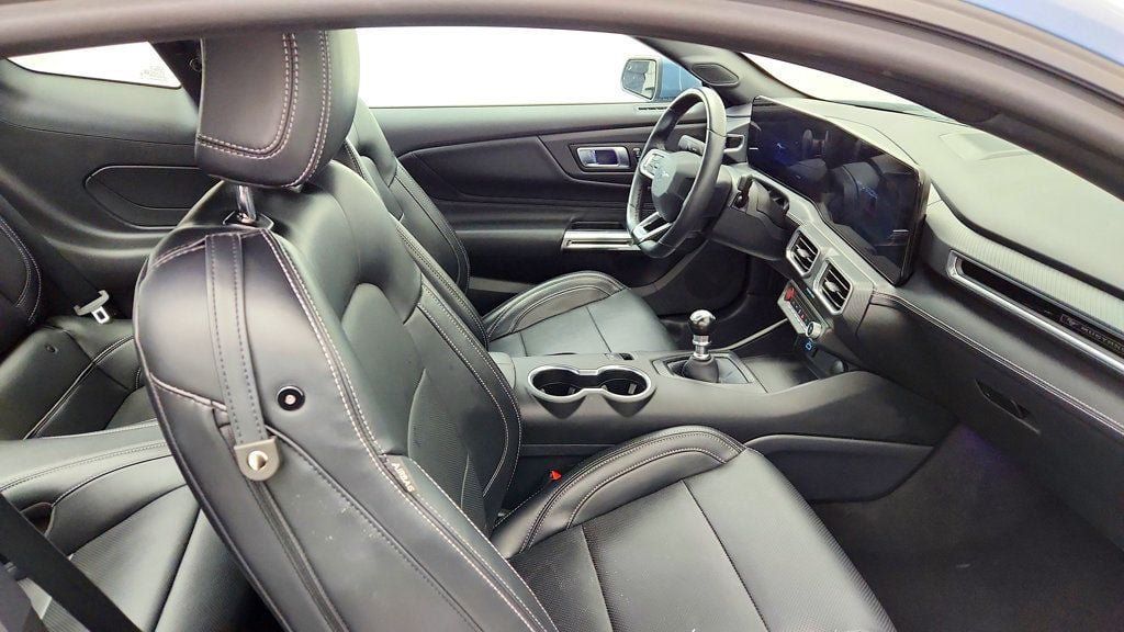 Used 2025 Ford Mustang GT Premium RWD image 22