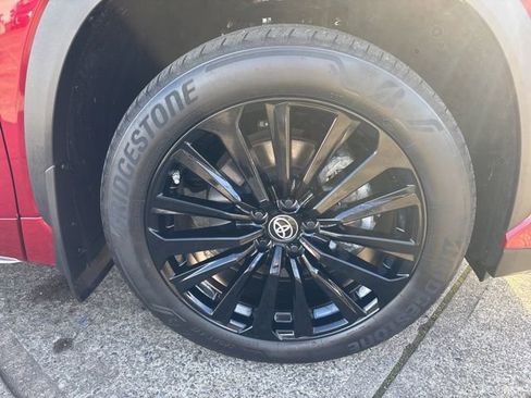 Used 2023 Toyota Highlander XSE image 13