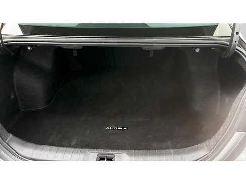 Used 2024 Nissan Altima 2.5 SV FWD image 25