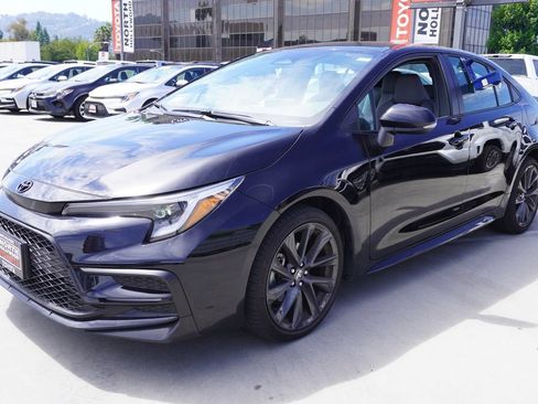 Used 2023 Toyota Corolla SE w/ Carpet Mat Package (TMS) FWD image 3