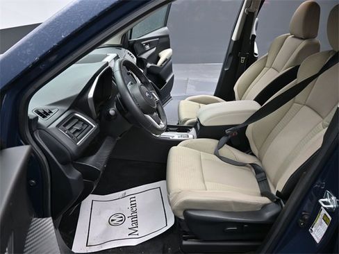 Used 2024 Subaru Ascent Premium w/ Convenience Package image 14