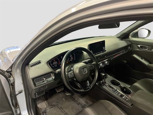 Used 2022 Honda Civic Sport image 9
