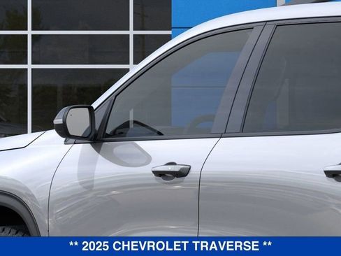 New 2025 Chevrolet Traverse Z71 w/ Enhanced Driving Package image 13