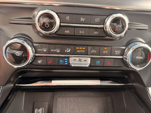 Used 2022 Ford F150 Lariat w/ Equipment Group 502A High AWD/4WD image 24