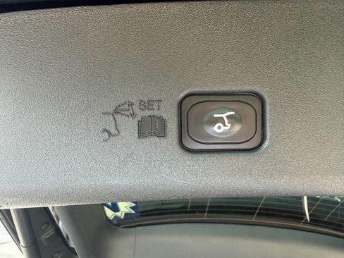 Used 2024 Lincoln Nautilus Reserve w/ Equipment Group 202A AWD/4WD image 18